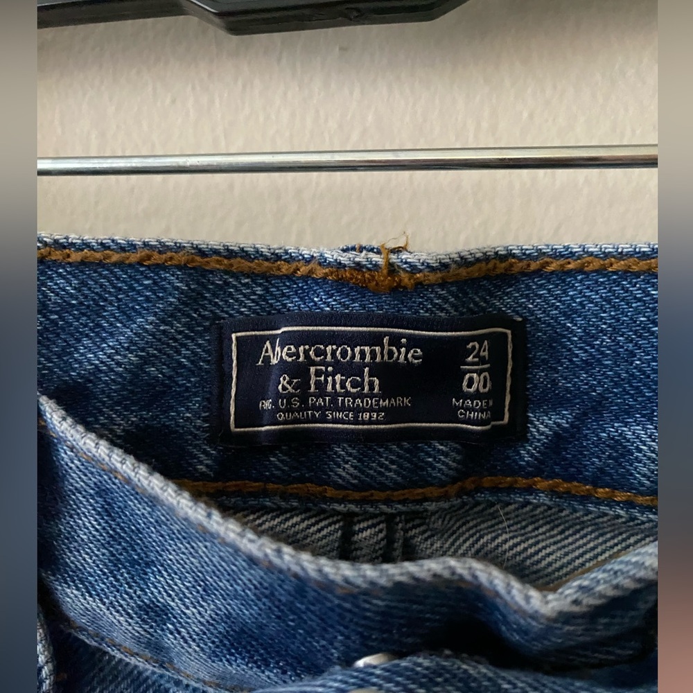 Abercrombie & Fitch High Waisted Wide Leg Jeans size 24 - Picture 3 of 7